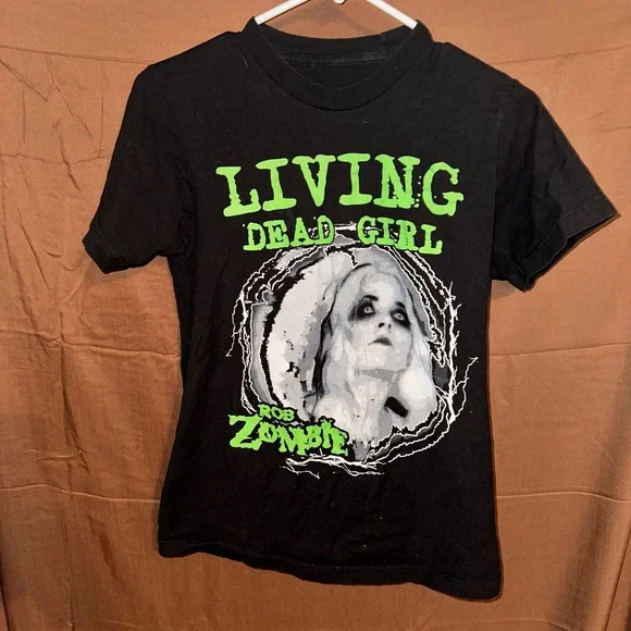 Living Dead Girl Black T-Shirt
Rob Zombie - Picture 1 of 2